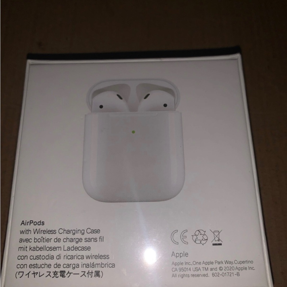 APPLE IPODS Generation with Carrying Case White
